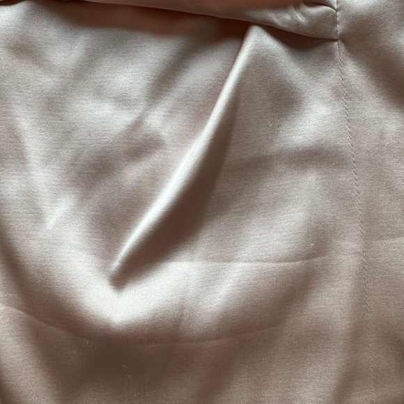 St. John Evening Silk Blend Blush Camisole size 12 - Picture 5 of 6